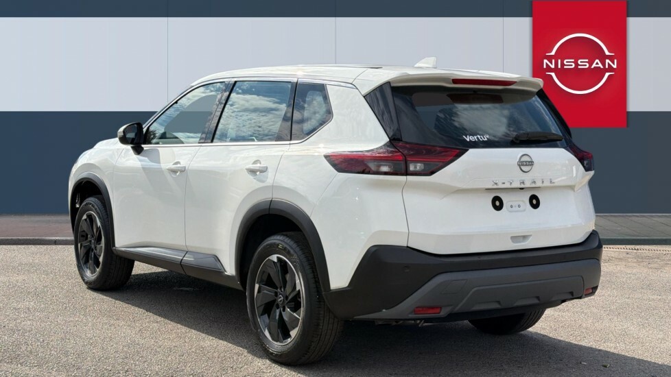 Nissan X-Trail Acenta Premium White #2
