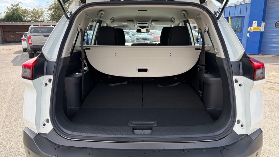 Nissan X-Trail Acenta Premium White #4