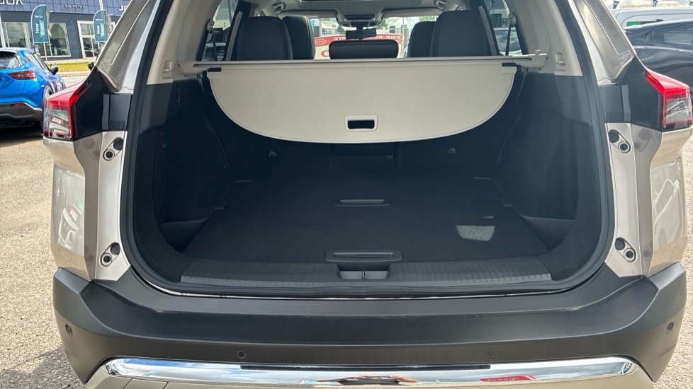 Nissan X-Trail Tekna Silver #4