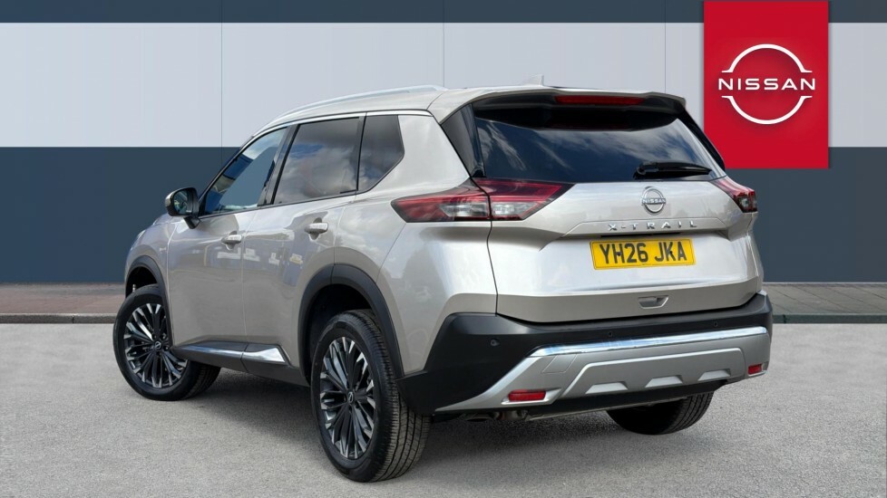 Nissan X-Trail Tekna Silver #2