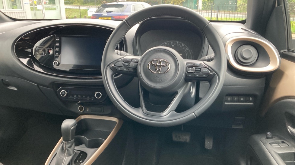 Toyota Aygo X Edge Beige #5