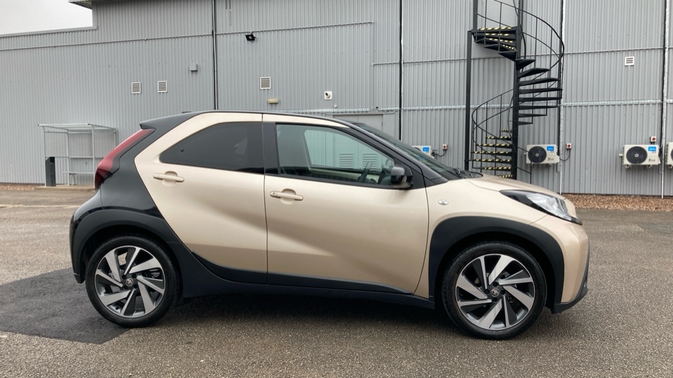 Toyota Aygo X Pure White #16
