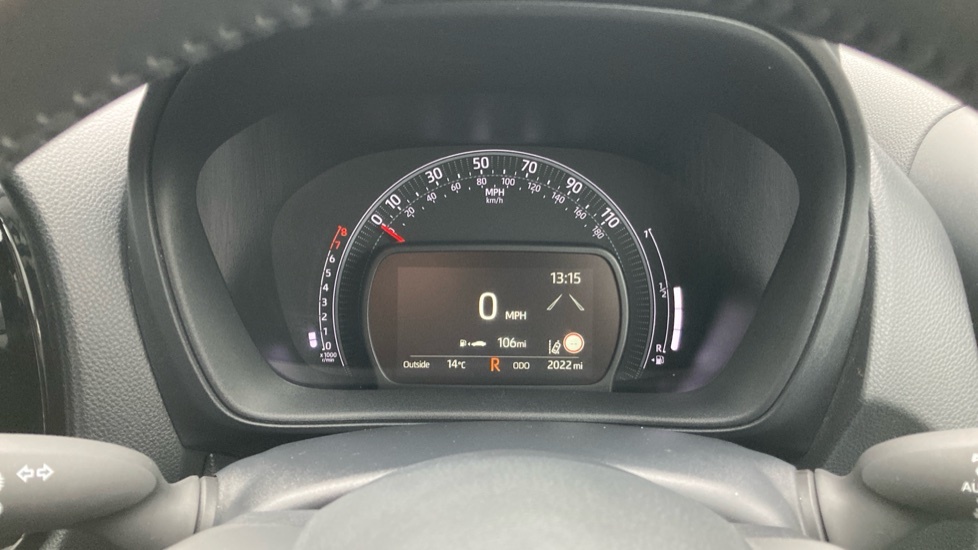 Toyota Aygo X Pure White #9