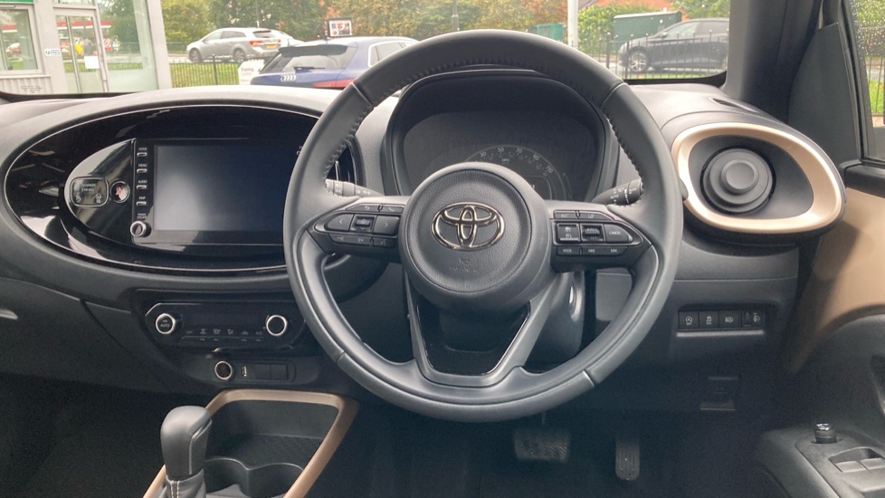 Toyota Aygo X Edge Beige #6