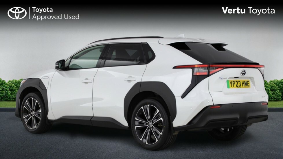 Toyota bZ4X Premiere Edition White #4