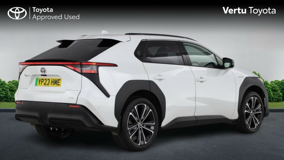 Toyota bZ4X Premiere Edition White #2