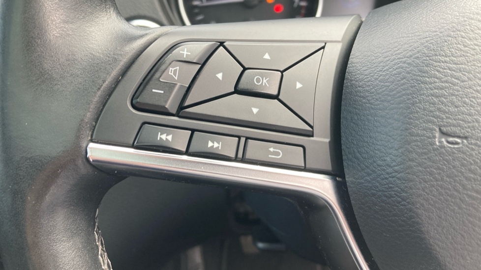 Nissan Qashqai Hatchback #26
