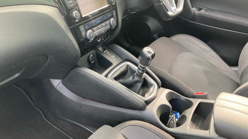 Nissan Qashqai Hatchback #13