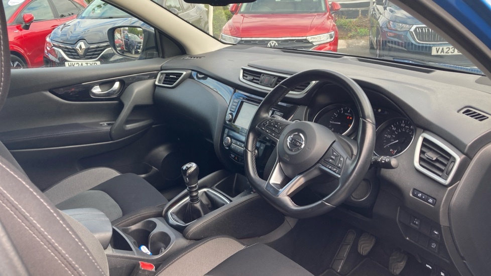 Nissan Qashqai Hatchback #11