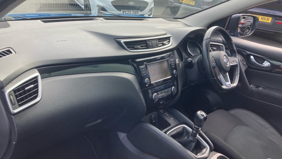 Nissan Qashqai Hatchback #9