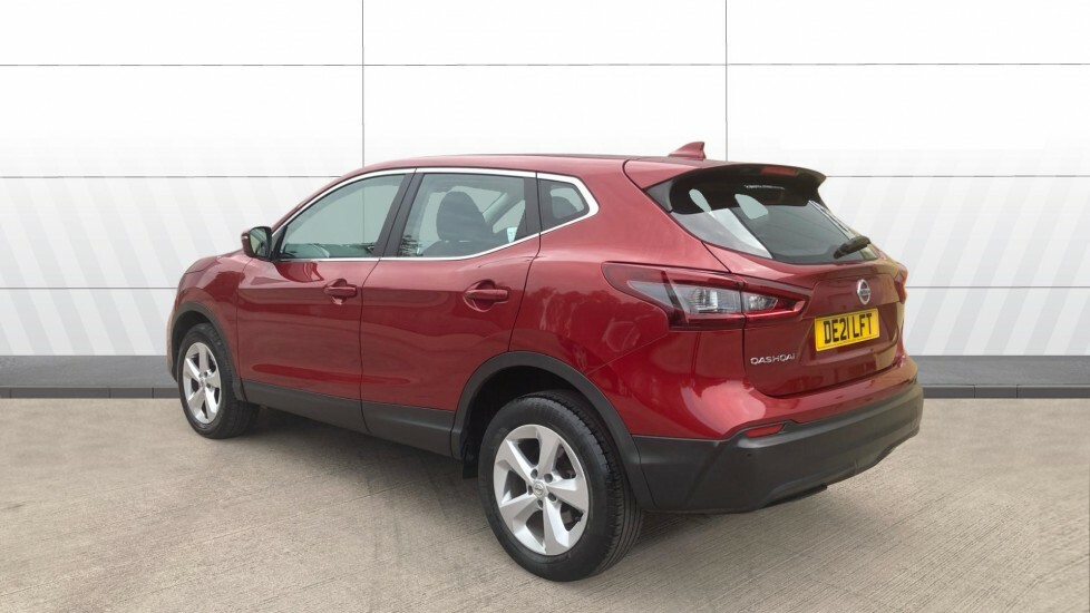 Nissan Qashqai Acenta Premium Red #2