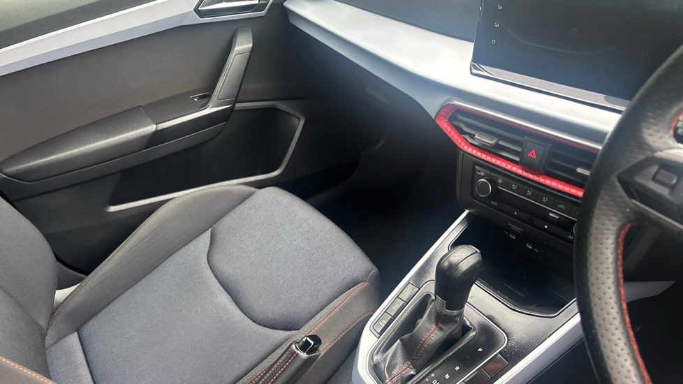 Seat Arona 2023 1.0 Tsi Se Technology Dsg 110 Ss White #14