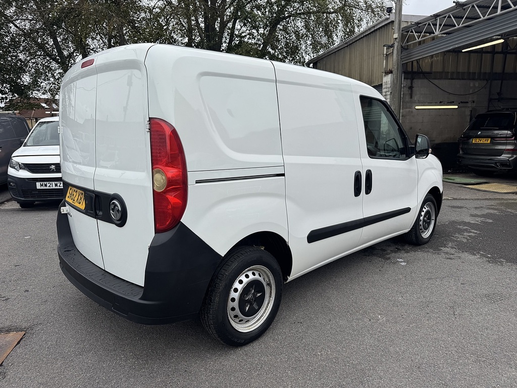 Vauxhall Combo 1.3 Cdti 2000 16V Panel Van Fwd White #4