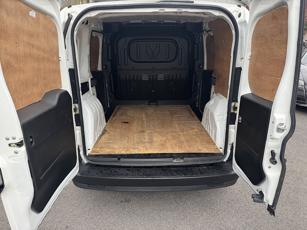 Vauxhall Combo 1.3 Cdti 2000 16V Panel Van Fwd White #3