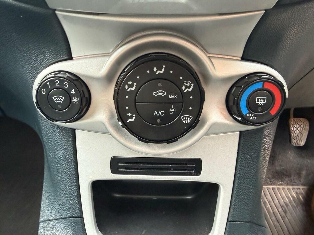 Ford Fiesta Edge Silver #17