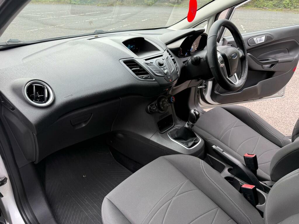 Ford Fiesta 1.6L Zetec Red #8