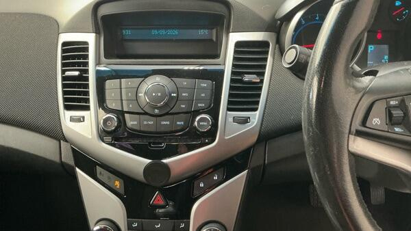 Chevrolet Cruze 1.6 Ls Silver #7