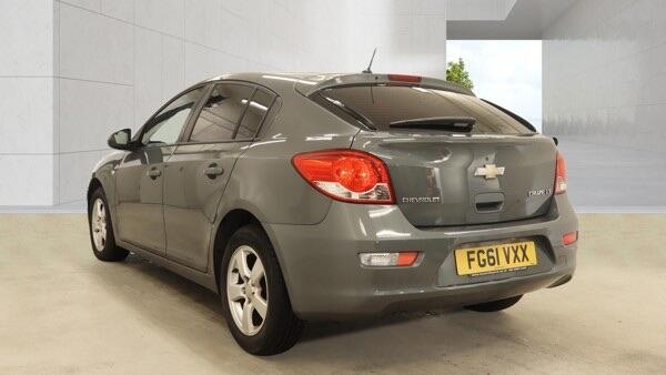 Chevrolet Cruze 1.6 Ls Silver #3