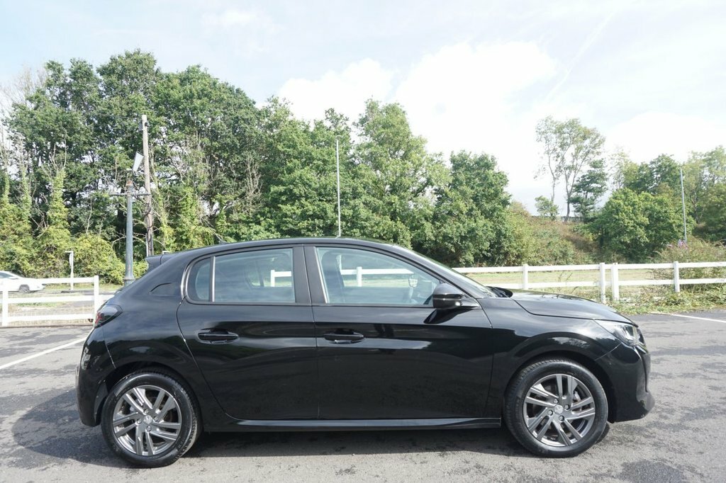Peugeot 208 1.5L Active Premium Black #3