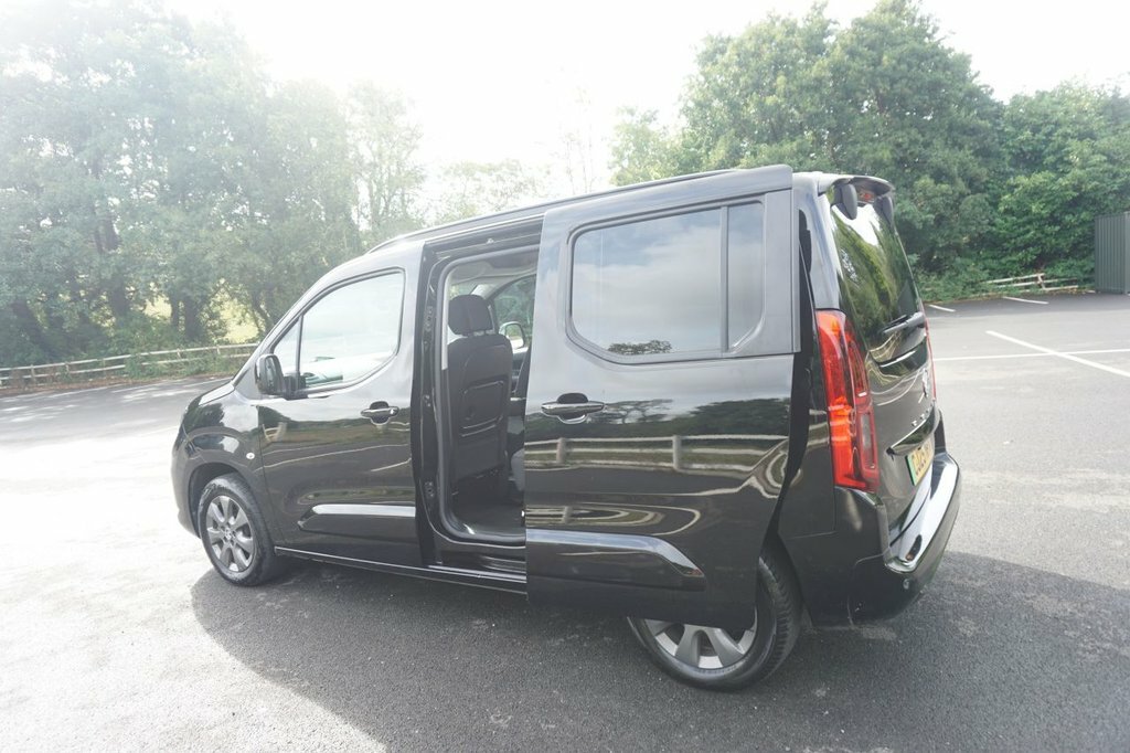 Vauxhall Combo-e Life 52Kwh Ultimate  #13