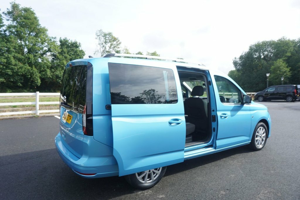Ford Grand Tourneo Connect 1.5L Titanium Blue #4