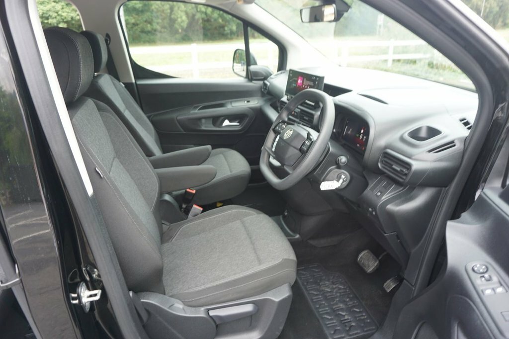 Vauxhall Combo-e Life Mpv Black #5