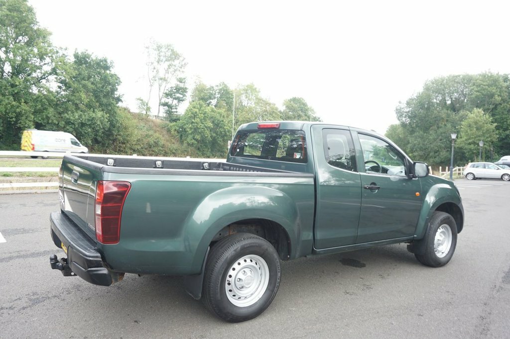 Isuzu D-Max Pickup Green #2