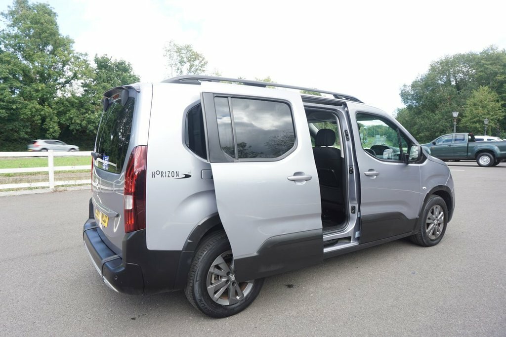 Peugeot Rifter 1.5L Allure Grey #4