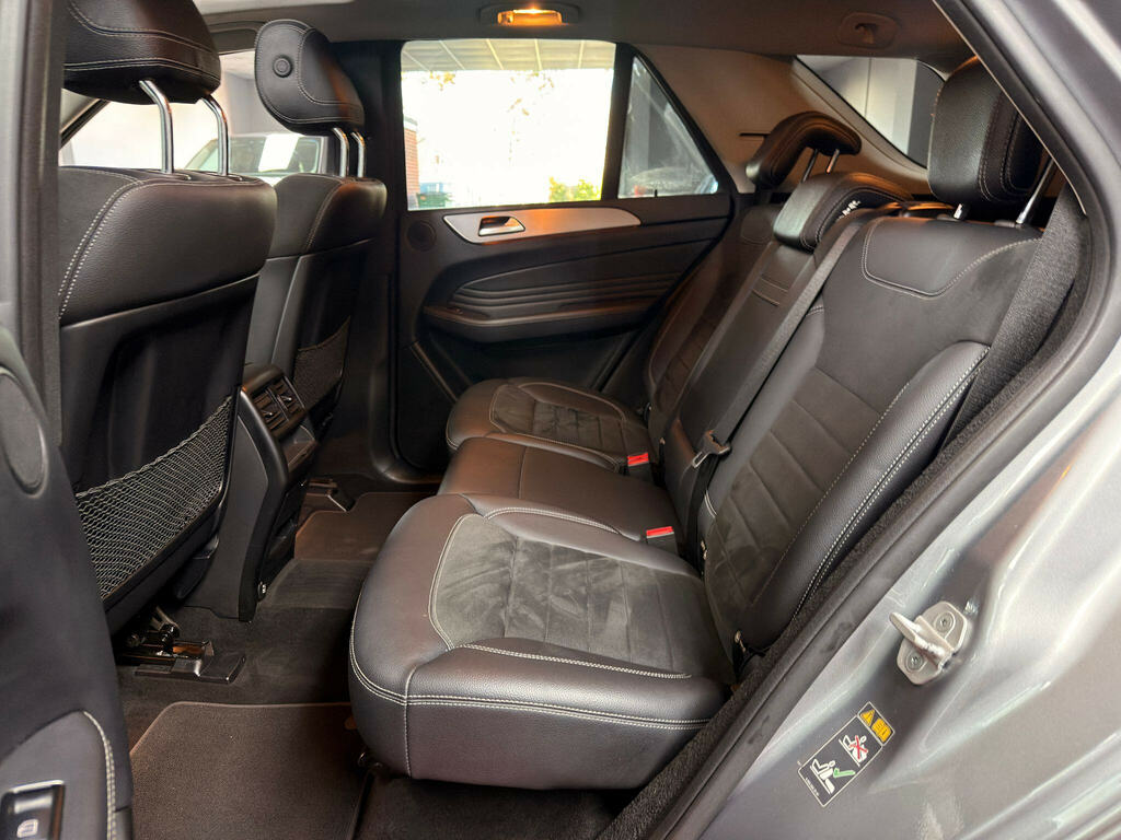 Mercedes-Benz M Class Black #33