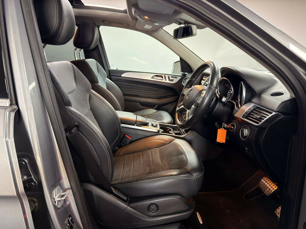 Mercedes-Benz M Class Black #21