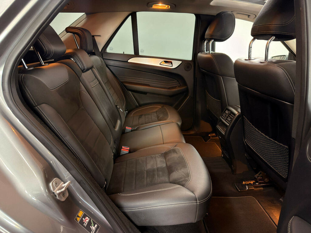 Mercedes-Benz M Class Black #29