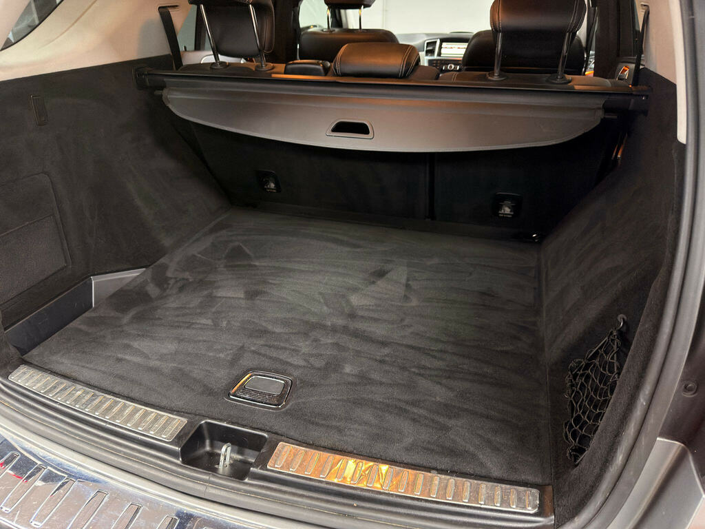 Mercedes-Benz M Class Black #61