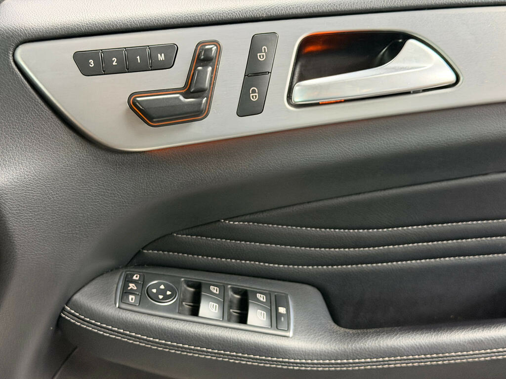 Mercedes-Benz M Class Black #34