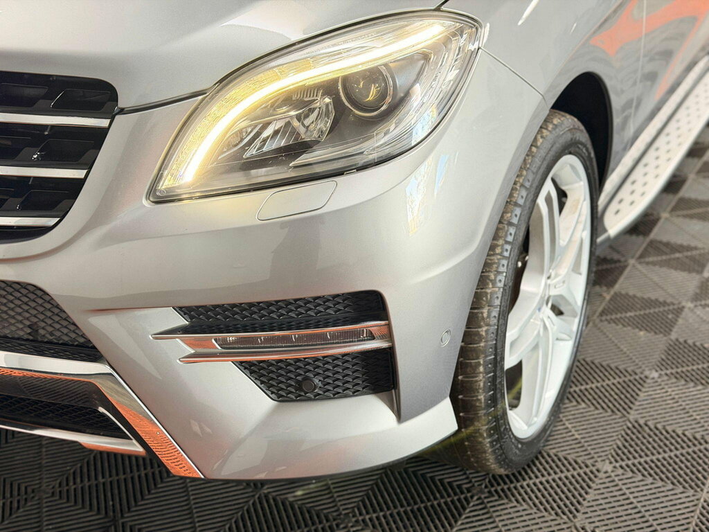 Mercedes-Benz M Class Black #74