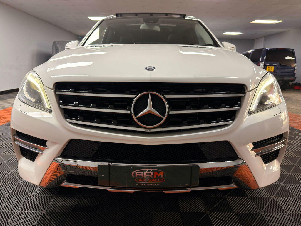 Mercedes-Benz M Class 2.1 Ml250 Bluetec Amg Line Suv G-tronic White #2