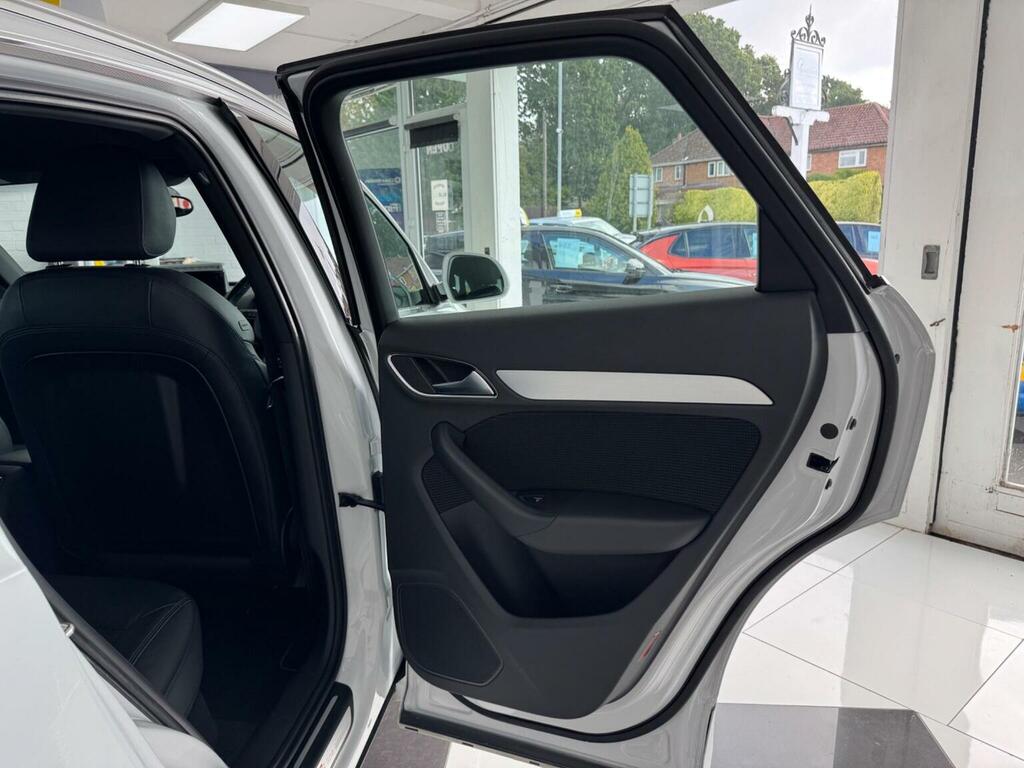 Audi Q3 2.0L Tdi Quattro Se 175 Bhp Grey #34