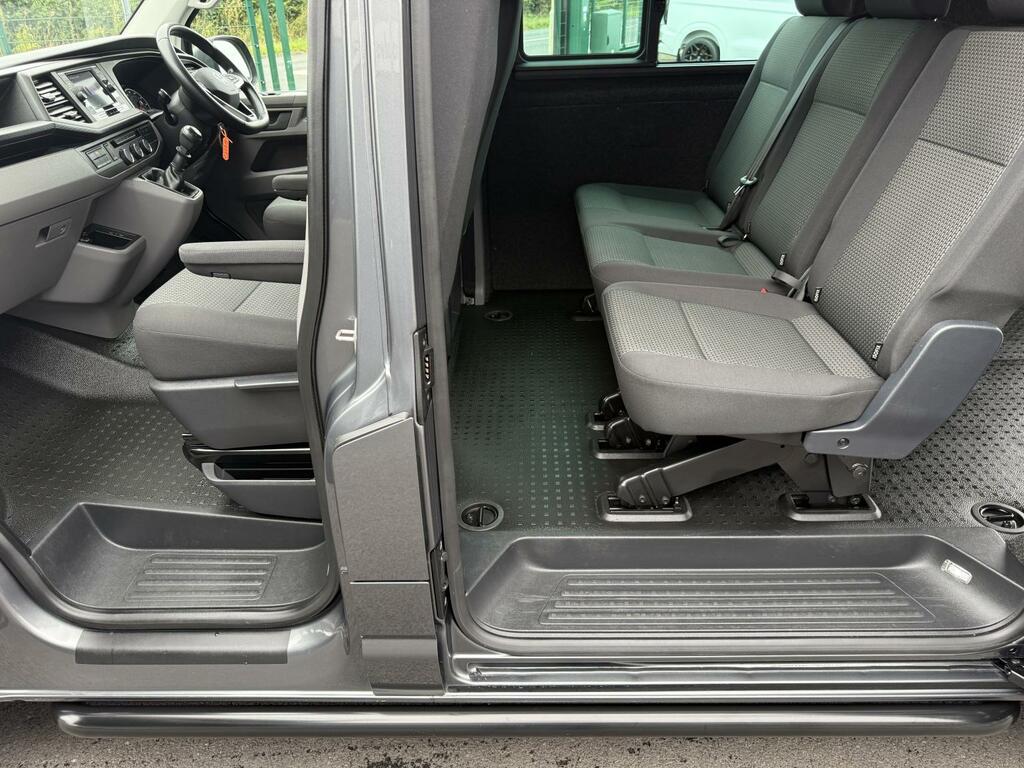 Volkswagen Transporter 2.0 Tdi 150 6 Speed Highline Kombi Double Cab Grey #3