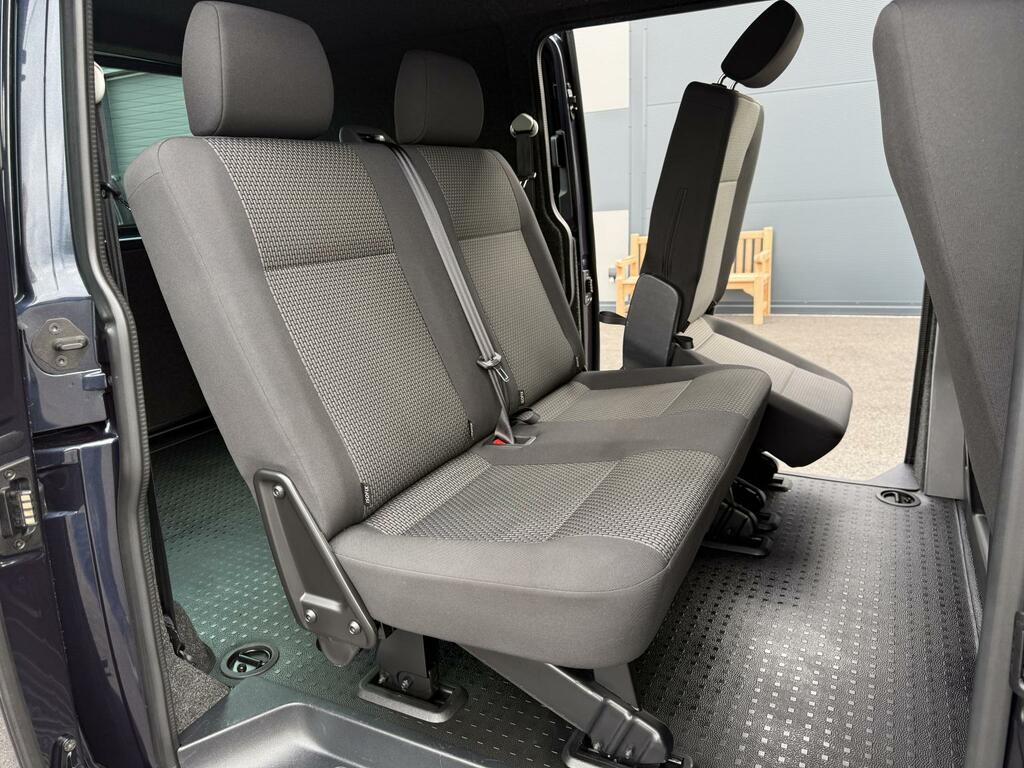 Volkswagen Transporter 2.0 Tdi 150 6 Speed Highline 6 Seat Kombi Double C Blue #4