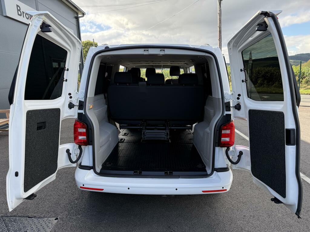 Volkswagen Transporter Shuttle Transporter T32 Se Tdi Bluemotion Technology Semi- Silver #16