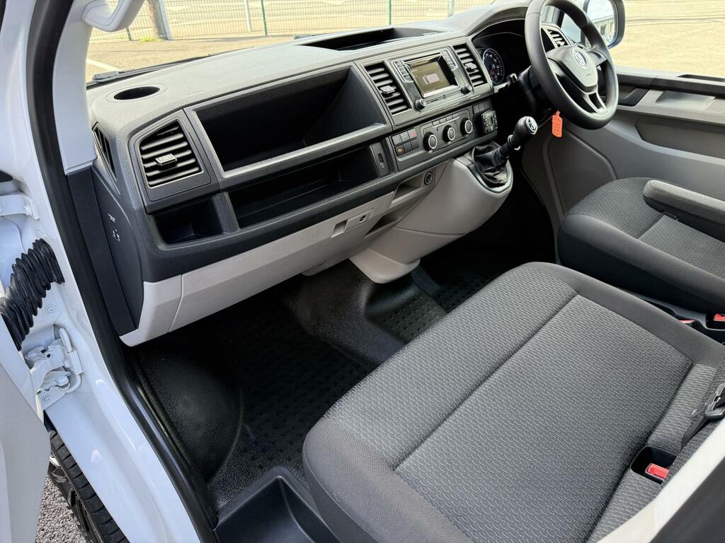Volkswagen Transporter Shuttle Transporter T32 Se Tdi Bluemotion Technology Semi- Silver #19