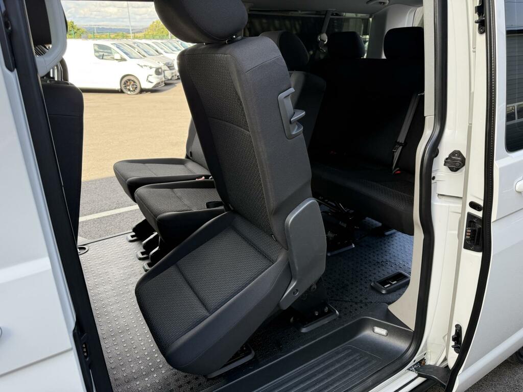 Volkswagen Transporter Shuttle Transporter T32 Se Tdi Bluemotion Technology Semi- Silver #11
