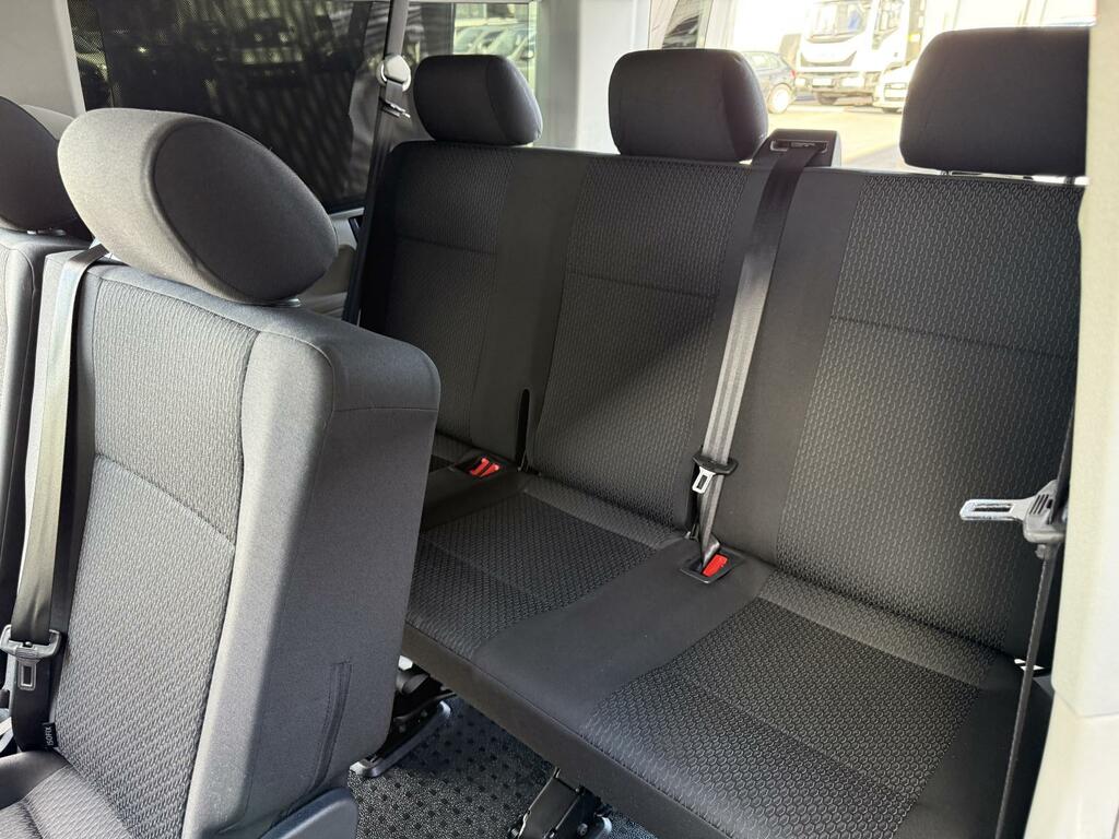 Volkswagen Transporter Shuttle 2.0 Tdi S Minibus Double Cab Lwb White #4