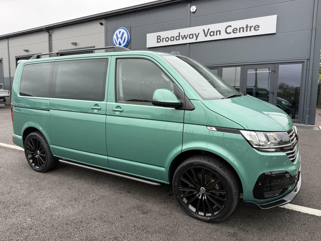 Volkswagen Transporter Shuttle 2.0 Tdi Se 150 7 Speed Dsg Minibus Double Cab Green #2