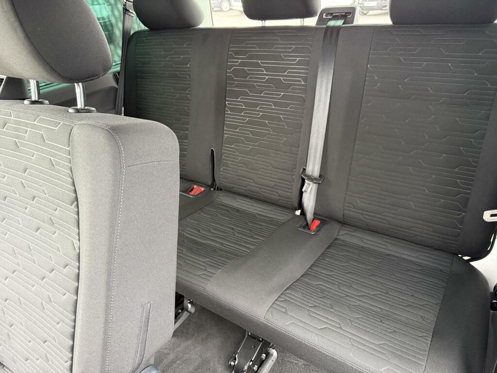 Volkswagen Transporter Shuttle 2.0 Tdi 150Ps Se Minibus Dsg Grey #18