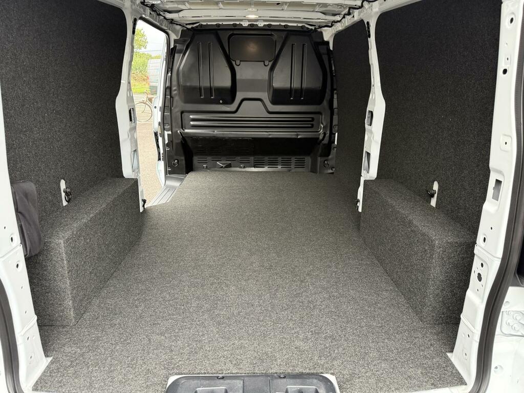 Volkswagen Transporter 2.0 Tdi T7 110 6 Speed Commerce Panel Van Dies White #4