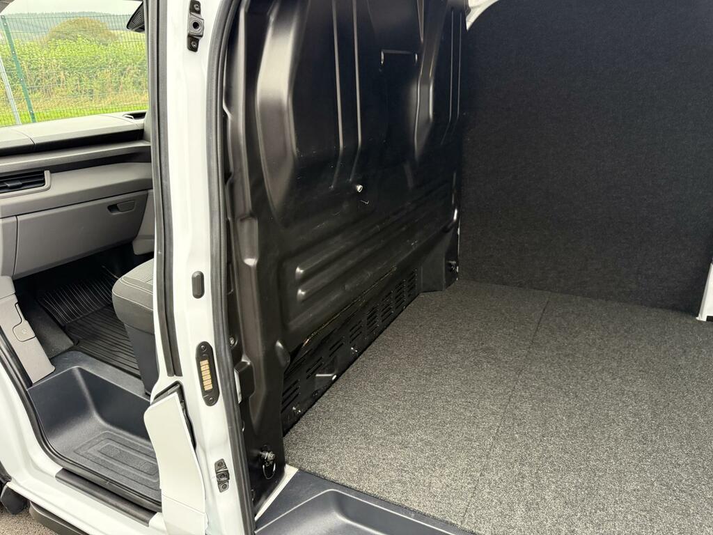Volkswagen Transporter 2.0 Tdi T7 110 6 Speed Commerce Panel Van Dies White #3