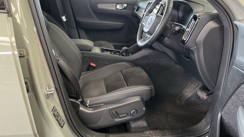 Volvo XC40 Xc40 Ultimate B3 Mhev Blue #4