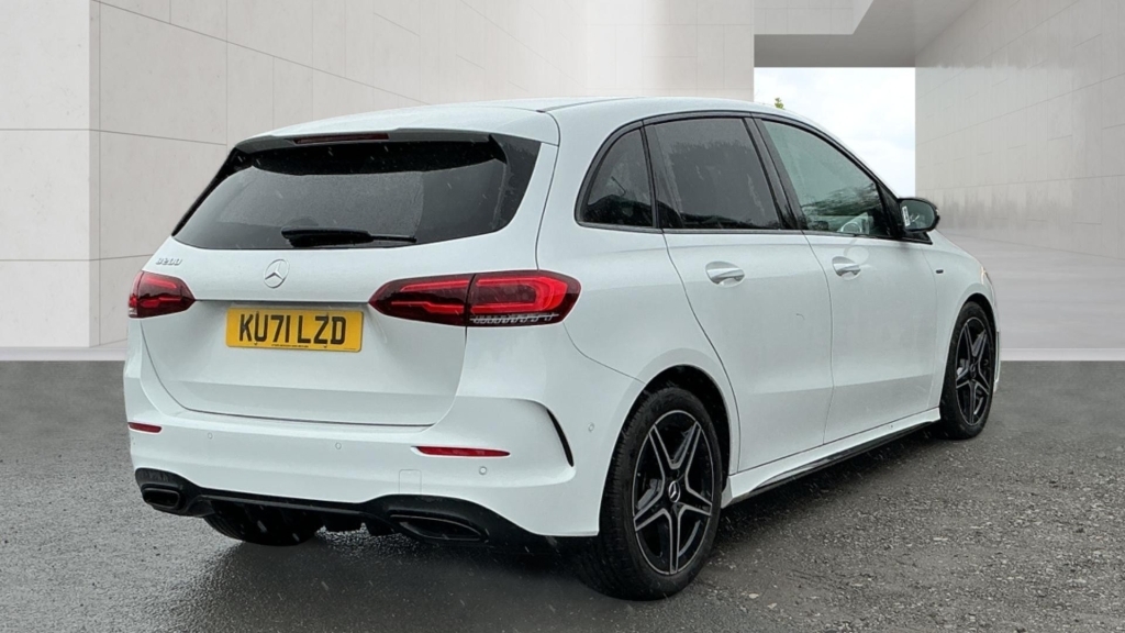 Mercedes-Benz B Class 1.3 B 200 Amg Line Edition Executive White #3