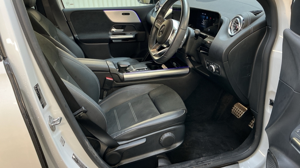 Mercedes-Benz B Class 1.3 B 200 Amg Line Edition Executive White #6