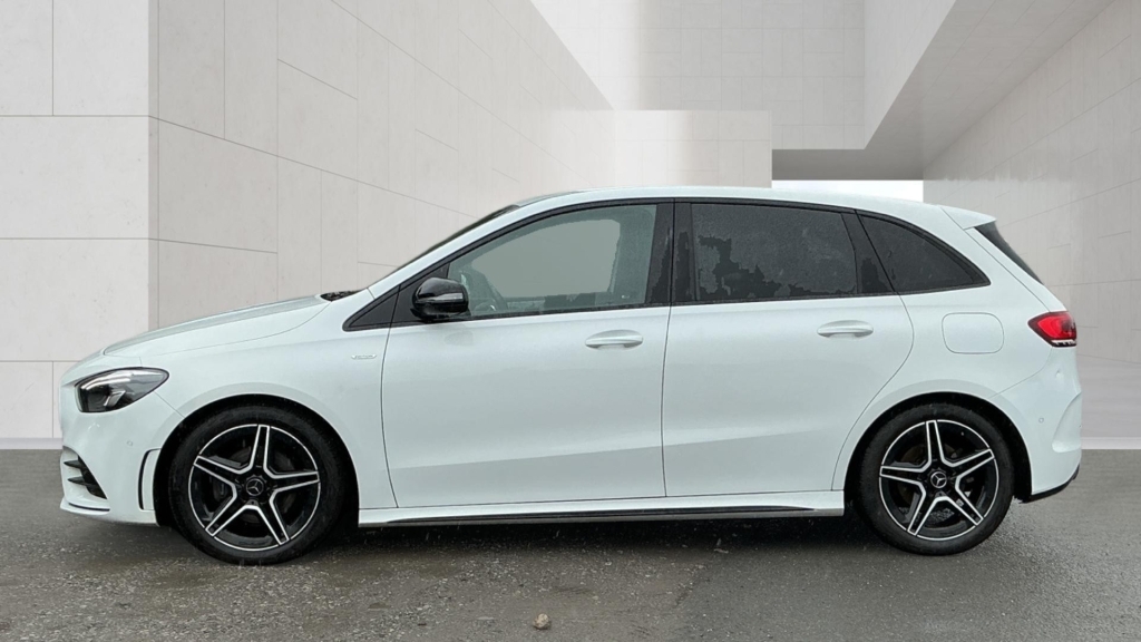 Mercedes-Benz B Class 1.3 B 200 Amg Line Edition Executive White #5